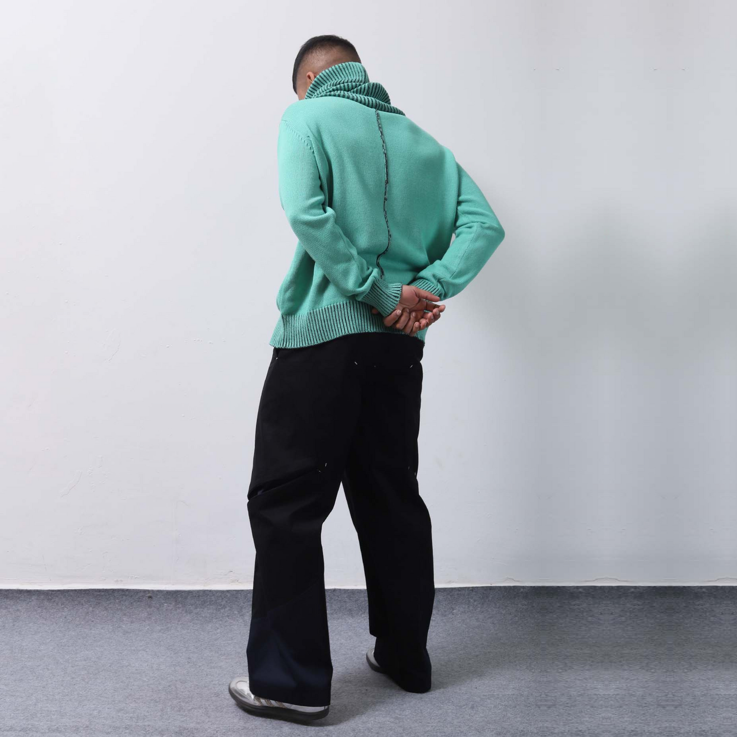 Stem Pullover