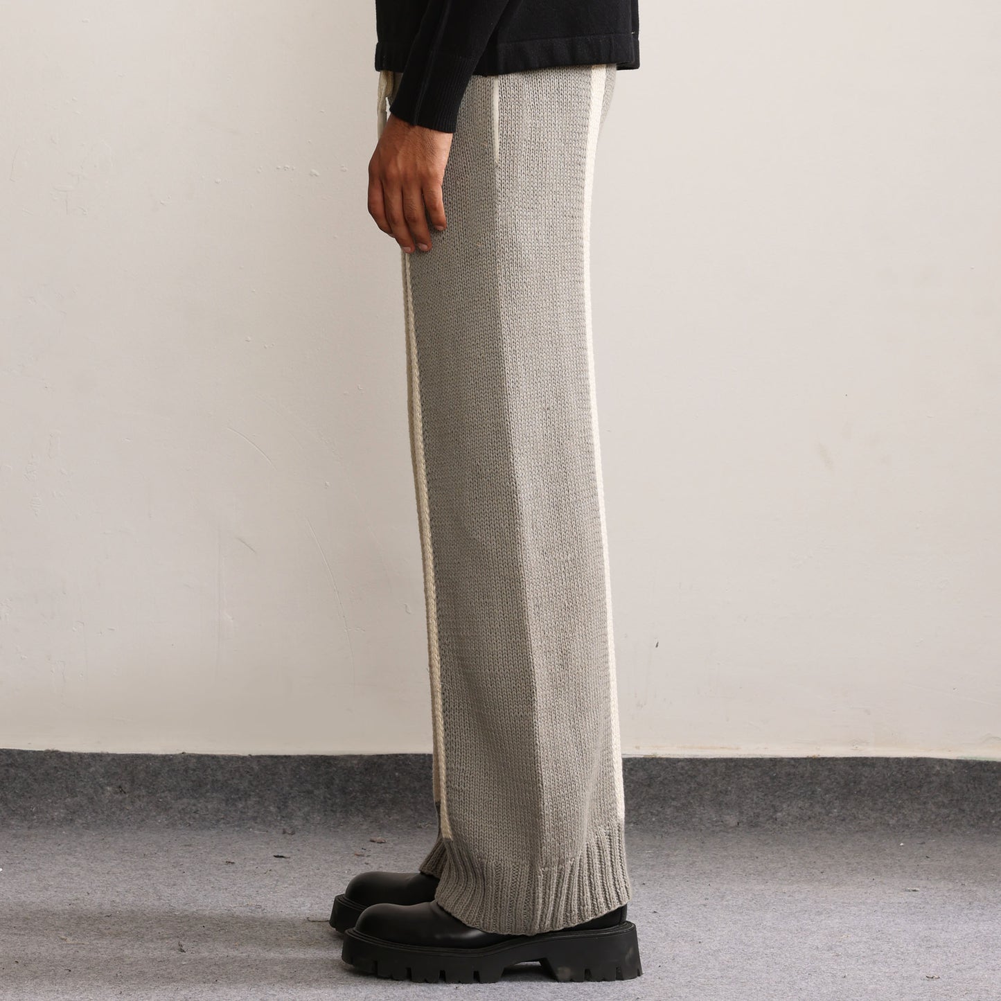 Fibula Striped Hand-knitted Pants- Grey